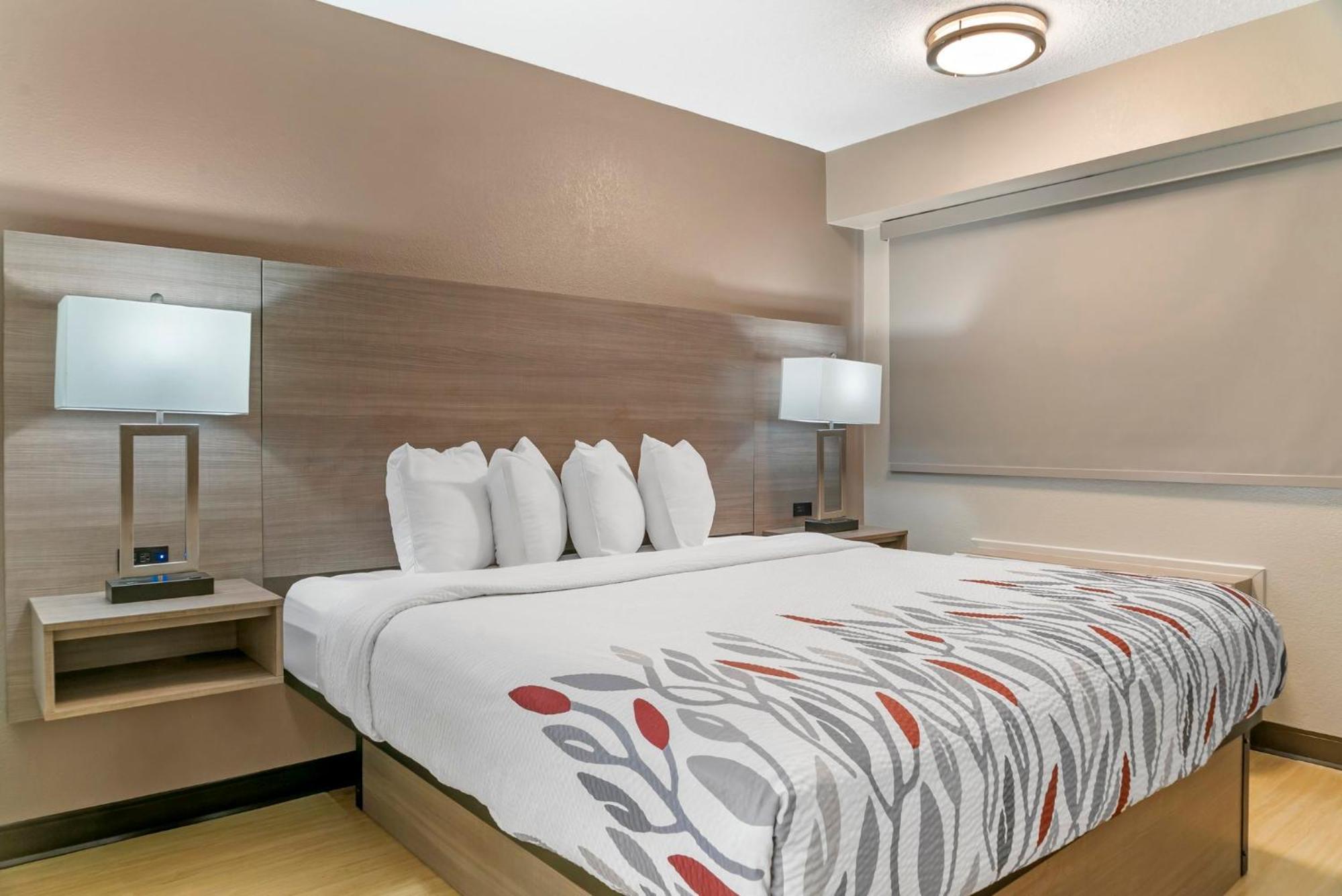 Red Roof Inn Detroit-Rochester Hills/ Auburn Hills Dış mekan fotoğraf