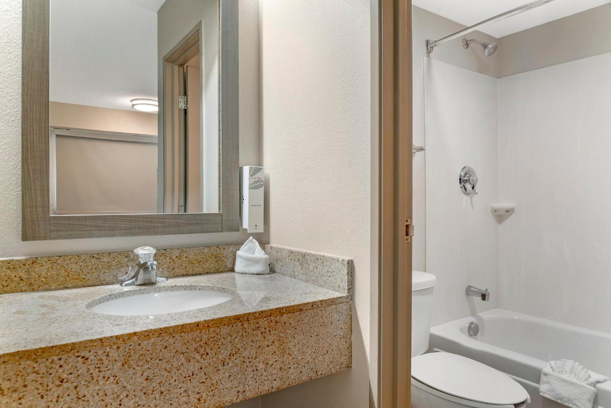 Red Roof Inn Detroit-Rochester Hills/ Auburn Hills Dış mekan fotoğraf