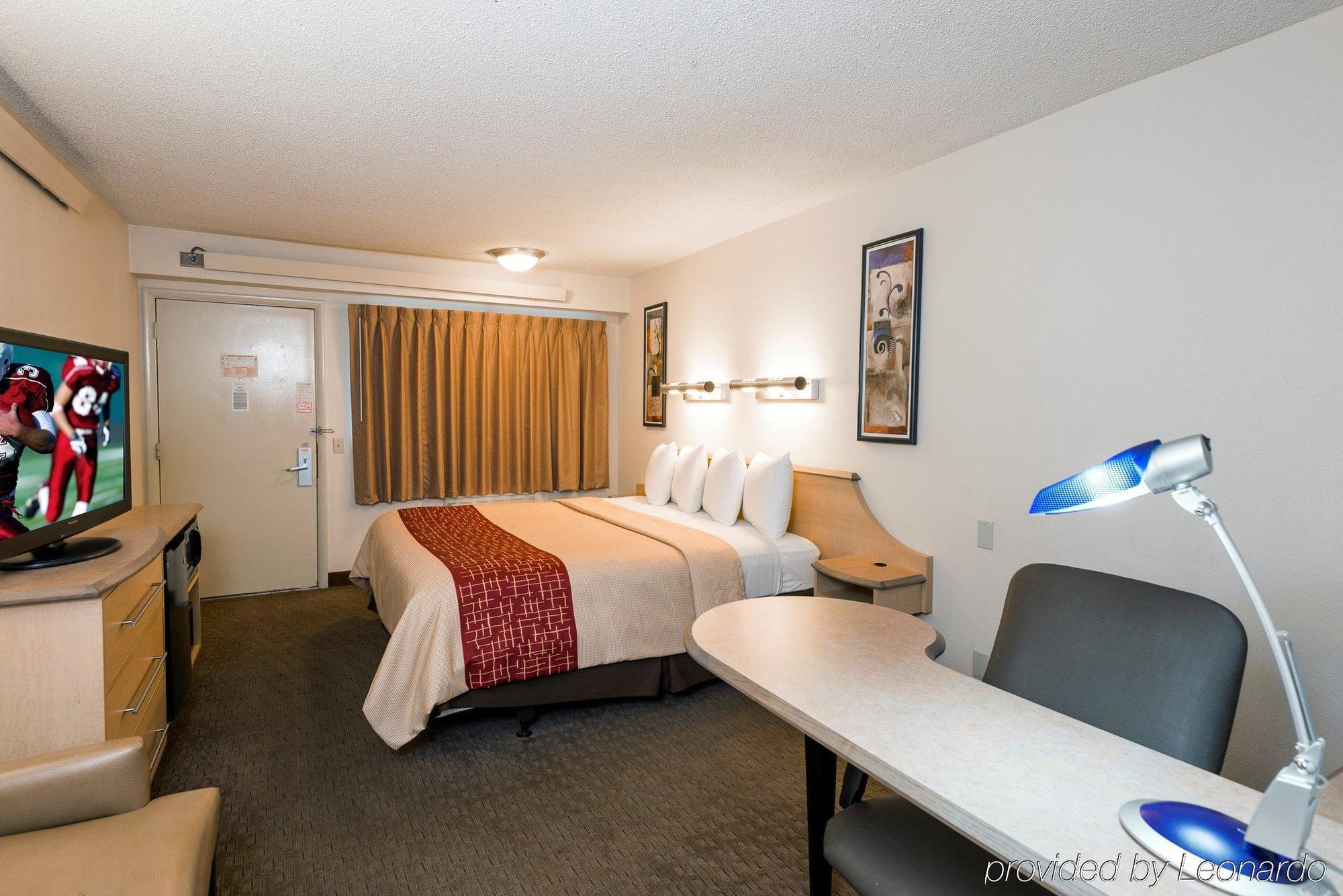 Red Roof Inn Detroit-Rochester Hills/ Auburn Hills Dış mekan fotoğraf